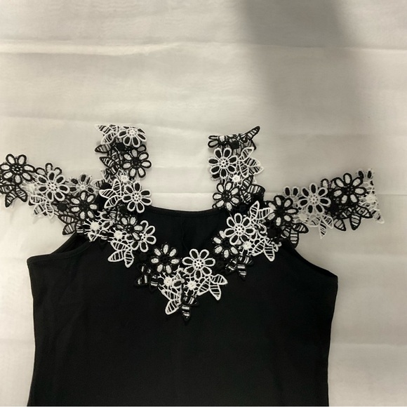 NWOT SHEIN Embroidered B&W Lace Floral Patchwork Cold Shoulder Hollow Out Mini S - Picture 2 of 13